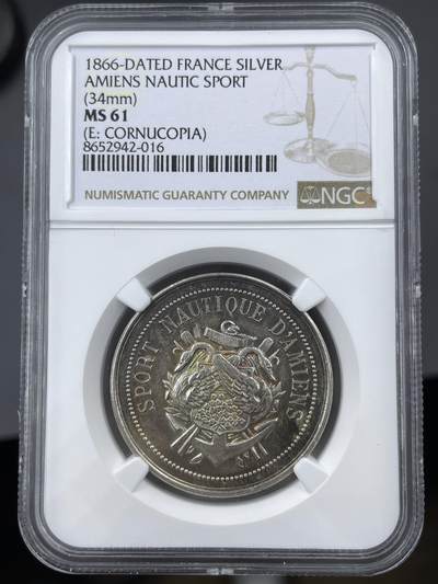 「木头集藏」章牌精品专场！ - 1866法国昂热水上运动协会银章，MS 61，直径：34 mm，正面刻画天鹅、船锚及船桨等元素，寓意水上运动的优雅、灵动，少见银章，彩色氧化很美。