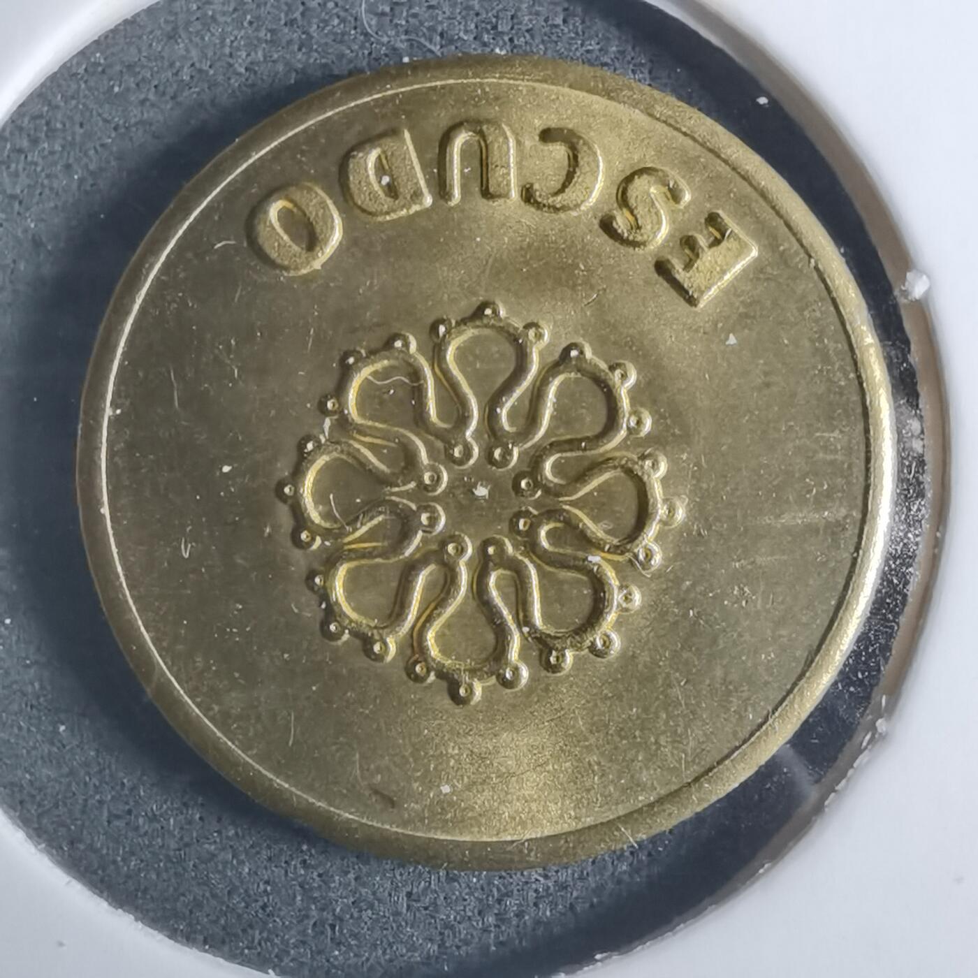 沼泽如烟--第915场 葡萄牙鸽子代币？