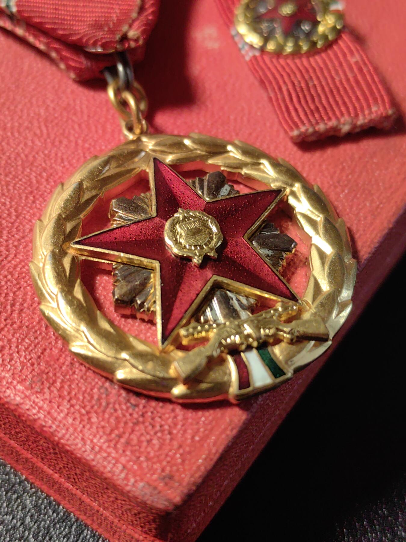 靖甫拍卖第十二场 匈牙利优秀服役奖章 带原盒略