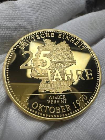 12.4铜章专场 - 2015年德国统一25周年 精致高浮雕镀金铜章 40mm
