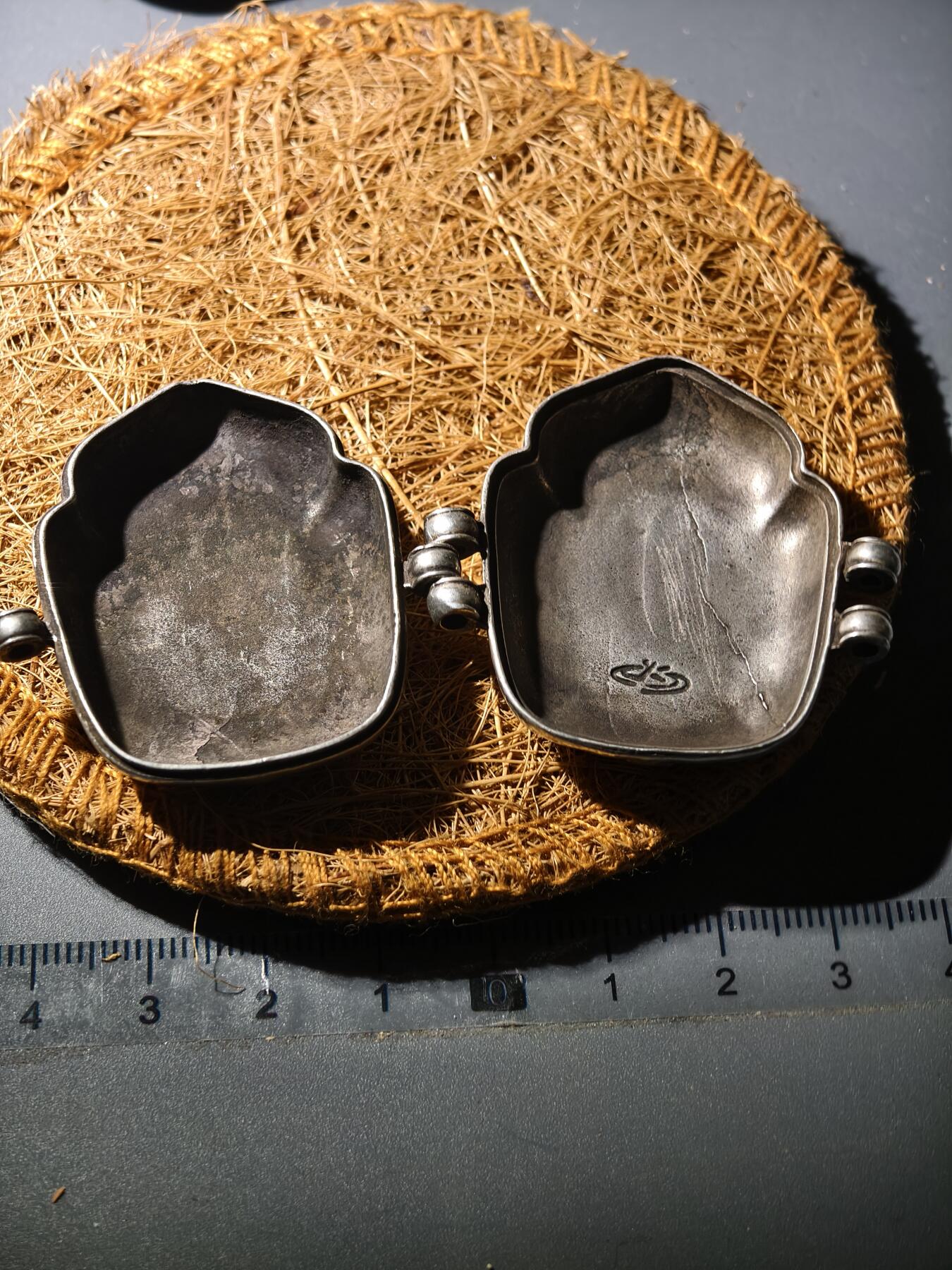 88期回流戒指饰品杂件纪念章丝路钱币专场 藏传饰品