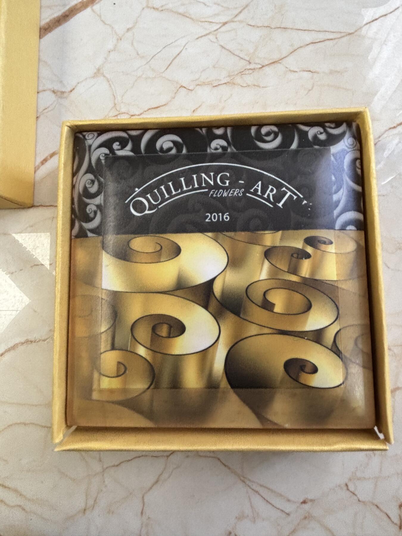 第183期拍卖 库克2016镜中花艺术首枚花卉镶手工纸花薄片银币带盒无证书，999银，1/2盎司，发行999枚