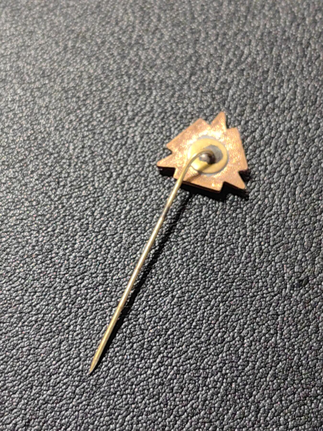 靖甫拍卖第十二场 匈牙利共青团1966集会证章