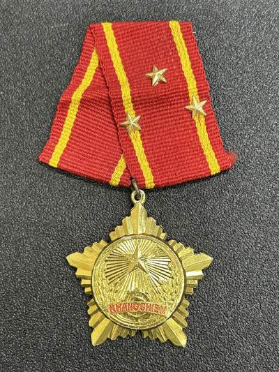 西秦中古拍卖第六十七期 - 越南一级抗战勋章