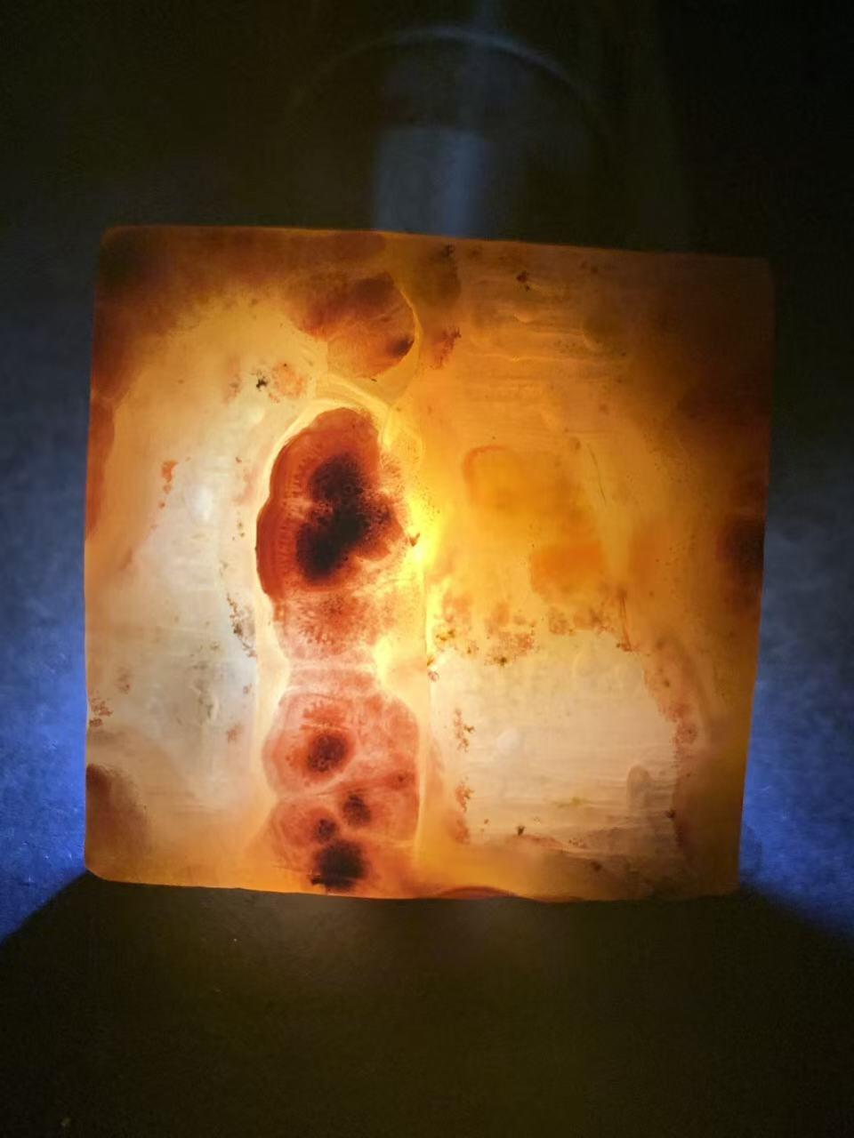 精美亚光北漂战国红玛瑙手工俏色巧雕一心向佛意境牌子吊坠一颗！