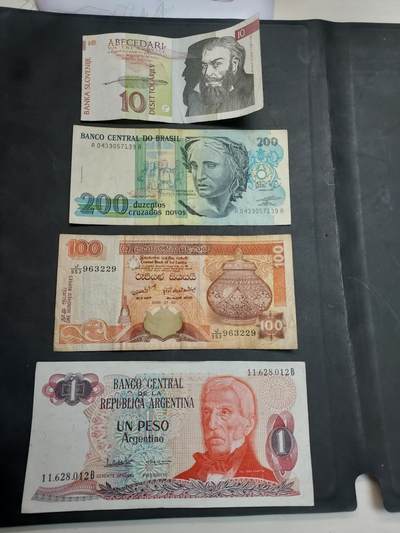 博彦收藏   12月3日 8点 钱币专场 - 斯洛文尼亚等外国纸币4张 流通品