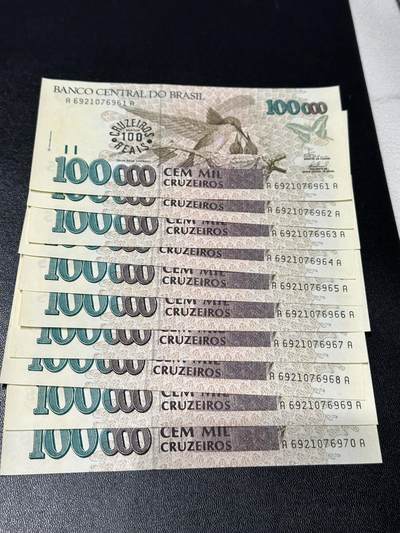 《外钞收藏家》第五百八十八期（优质场）（本平台长期征集拍品、欢迎藏友们联系合作） - 巴西1993年10万克鲁塞罗标十连号（大部分全程无4，伊瓜苏大瀑布）	UNC 轻微黄潮斑