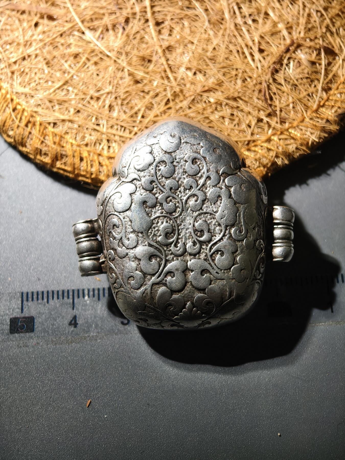 88期回流戒指饰品杂件纪念章丝路钱币专场 藏传饰品