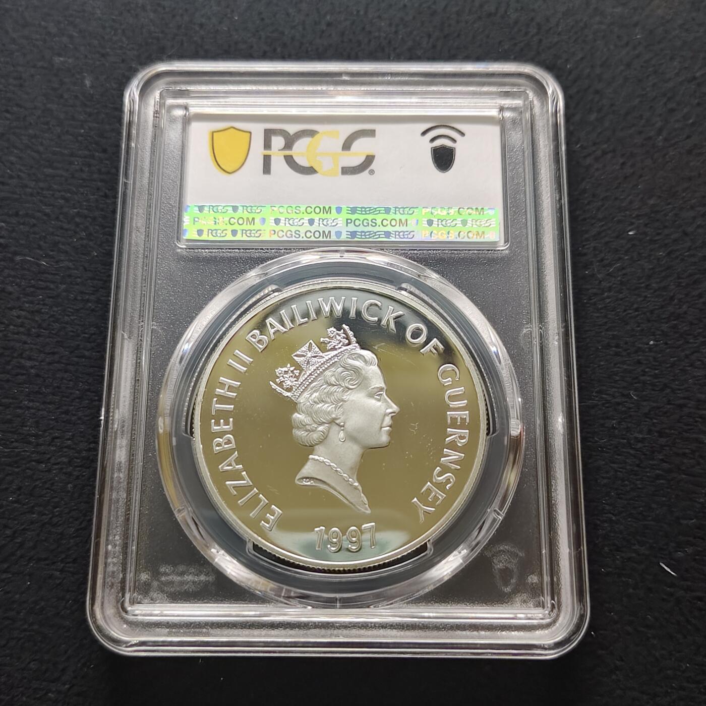 【全场包邮】纯粹捡漏拍481场（免费代拍第18场） 根西1997年5镑女王金婚局部镀金精制克朗型纪念银币-PCGS PR67 DCAM
