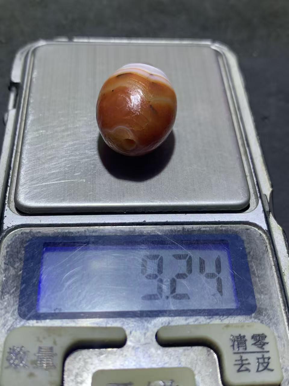 精美高玉化风化纹冰飘一线缠丝玛瑙桶珠一颗，