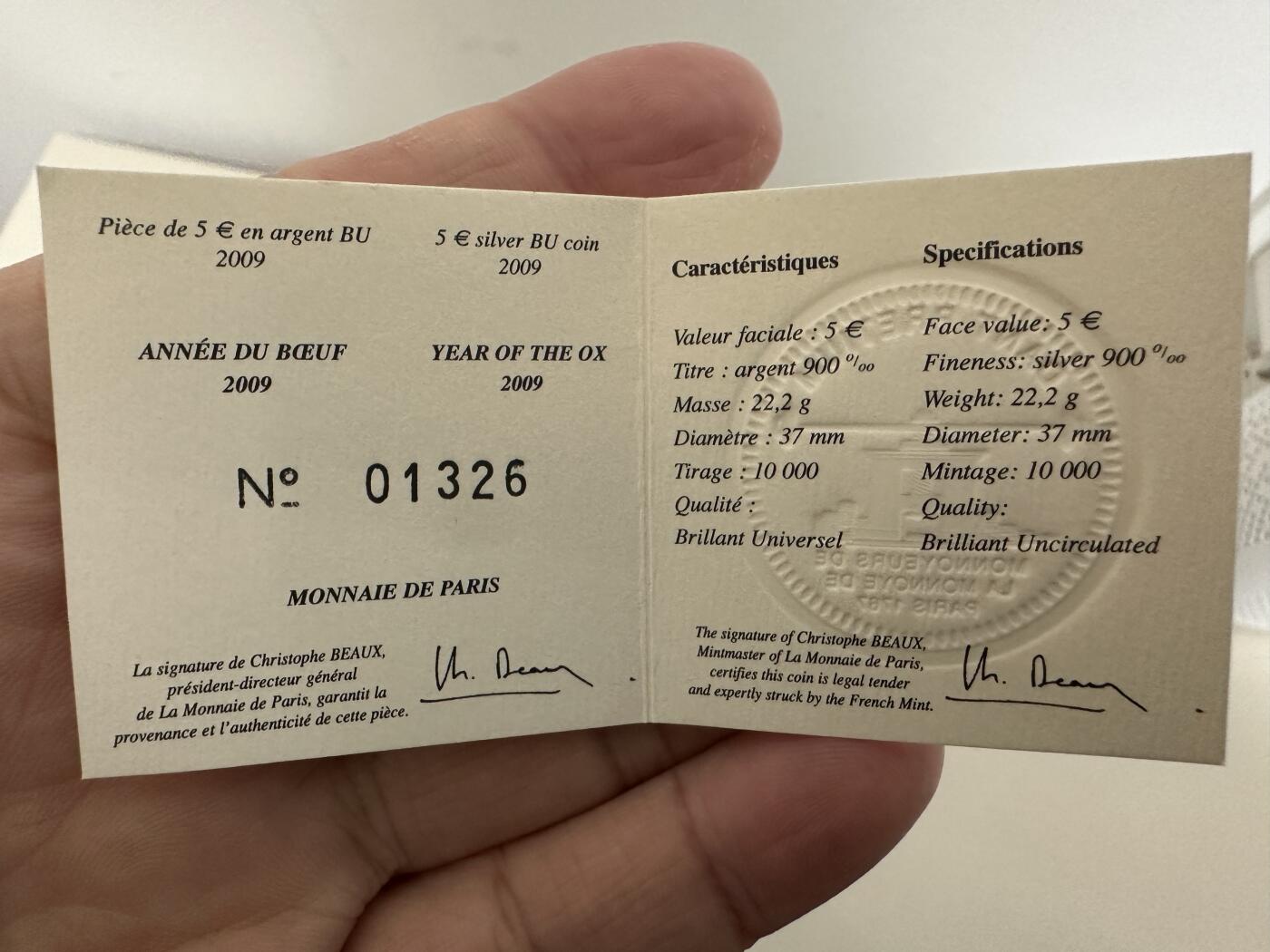 《外钞收藏家》第五百八十八期（优质场）（本平台长期征集拍品、欢迎藏友们联系合作） 法国2009年中国12生肖牛年5欧精制纪念银币（盒证齐全，发行量仅1万枚，22.2克 90银）