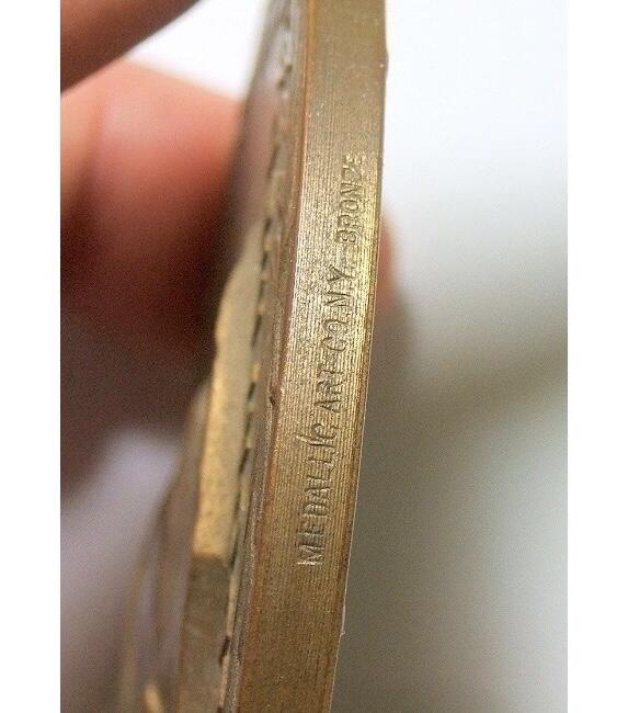 【艺术】美国艺术大章 二战英雄五星上将麦克阿瑟 高浮雕精制超大铜章 78MM 186克