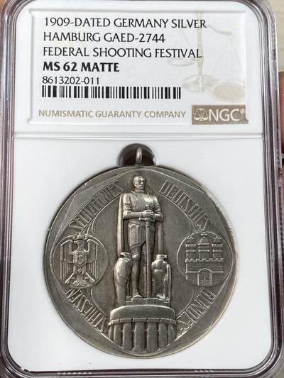 万国钱币拍卖第056期 - NGC MS62 1909年德国汉堡射击节俾斯麦纪念大银章 原铸吊环高浮雕罕见品种