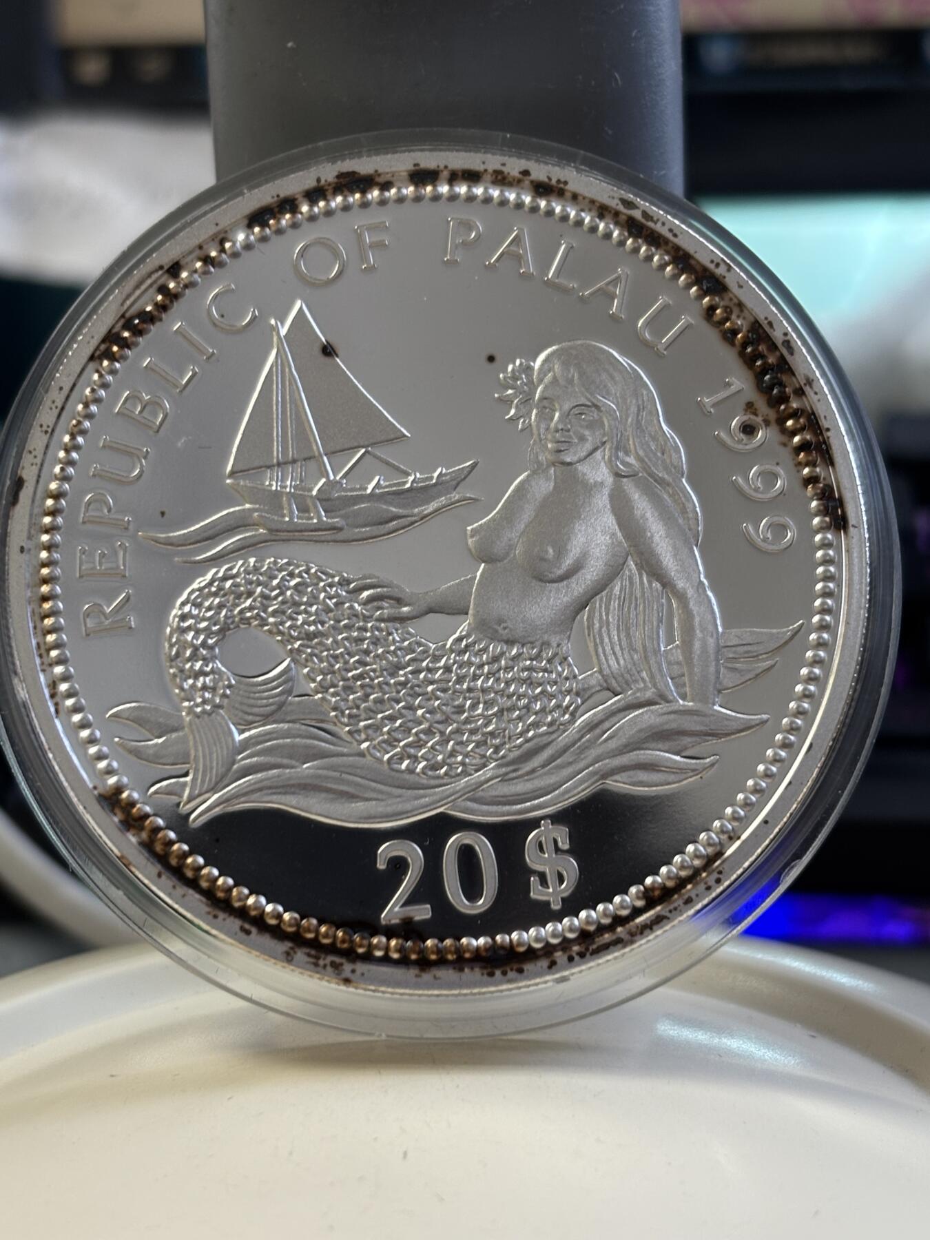 第183期拍卖 帕劳1999年海洋生物美人鱼彩色5盎司彩色纪念银币有氧化，155.55克，发行500枚