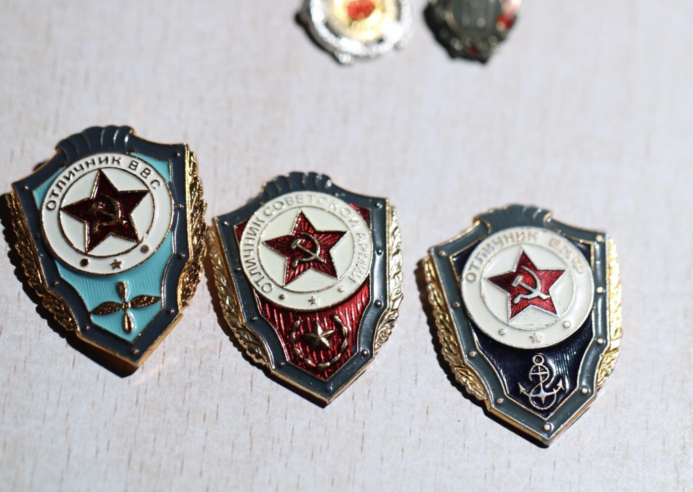 大猫徽章拍卖 第283期 苏联荣誉勋章 南斯拉夫二级友谊勋章带迷你章，勋略，苏联党龄50年纯银，苏联海陆空三军优秀证章 一组