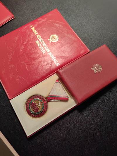 靖甫拍卖第十二场 - 匈牙利人民军25年圆满服役奖章带证书