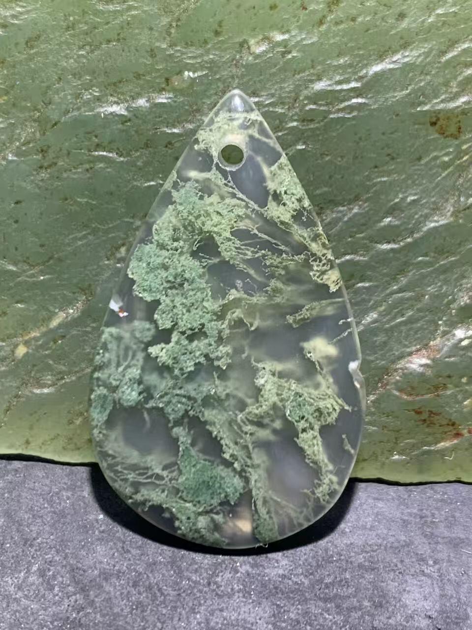 冰透高润度水草玛瑙通货吊坠一个，，。