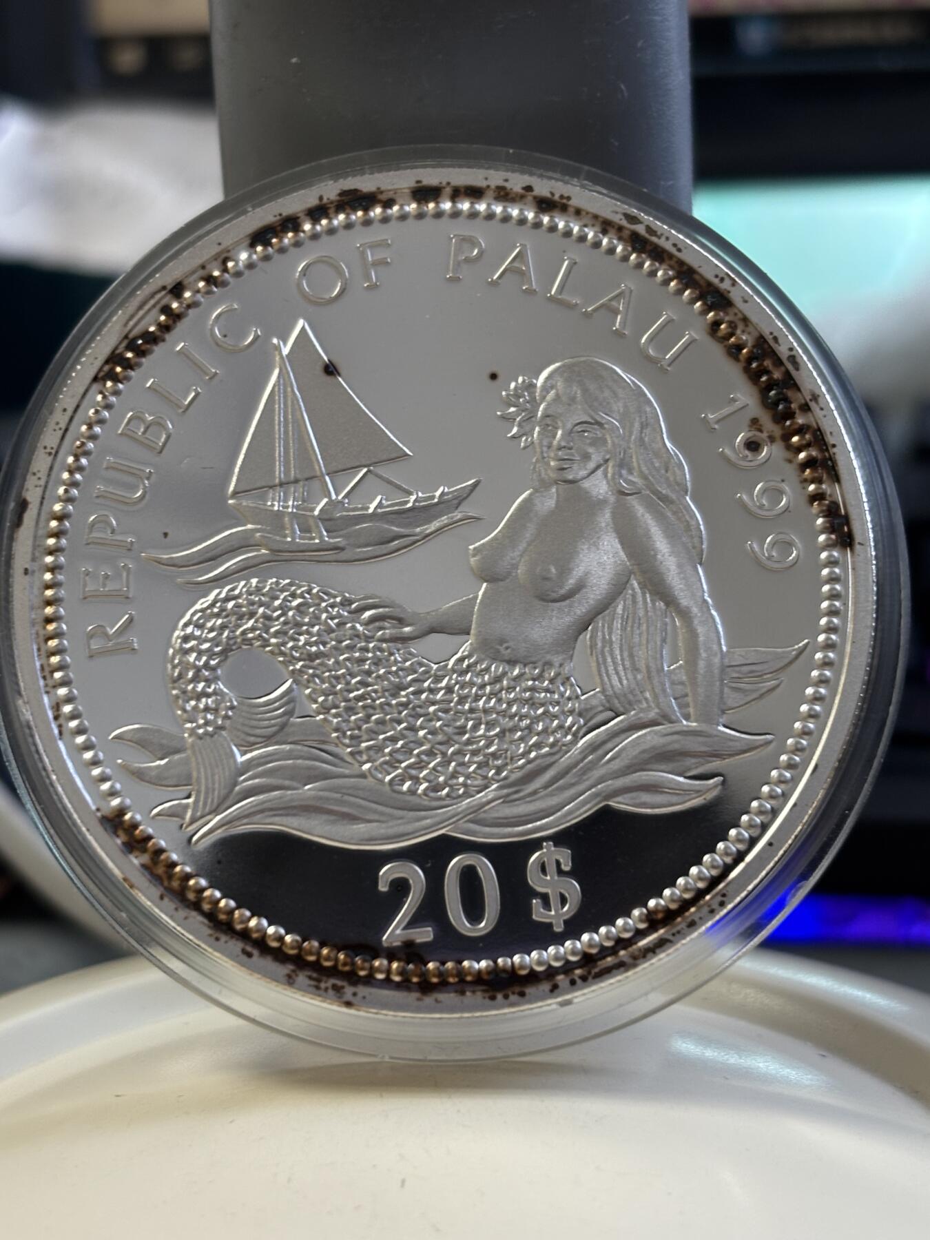 第183期拍卖 帕劳1999年海洋生物美人鱼彩色5盎司彩色纪念银币有氧化，155.55克，发行500枚