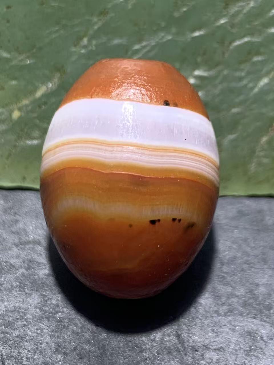 精美高玉化风化纹冰飘一线缠丝玛瑙桶珠一颗，