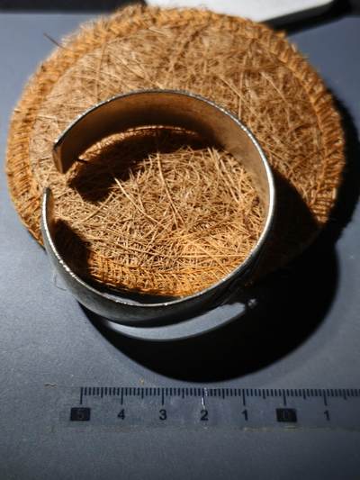 88期回流戒指饰品杂件纪念章丝路钱币专场 - 手镯