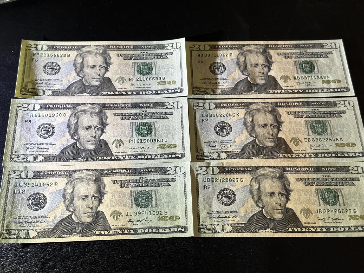 《外钞收藏家》第五百八十八期（优质场）（本平台长期征集拍品、欢迎藏友们联系合作） 美国彩版20美元 五个年份 六张一起 全新UNC