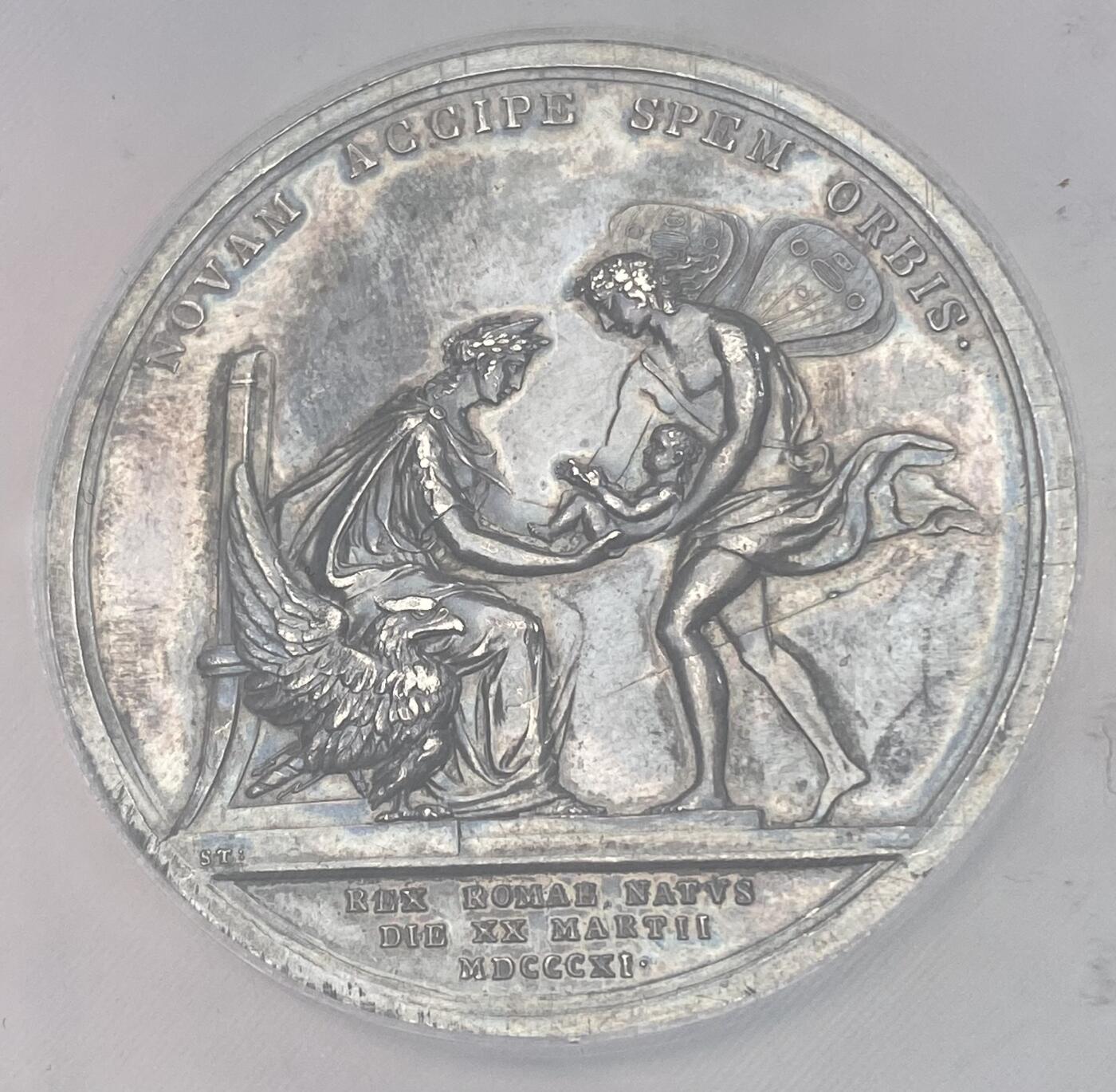 万国钱币拍卖第056期 NGC MS61 1811年法国拿破仑一世皇子拿破仑·弗朗索瓦·约瑟夫·查尔斯罗马王诞生纪念大银章 49.33MM 34.33G大规格罕见设计繁复华丽 深五彩加持收藏级 NGC唯一冠军分