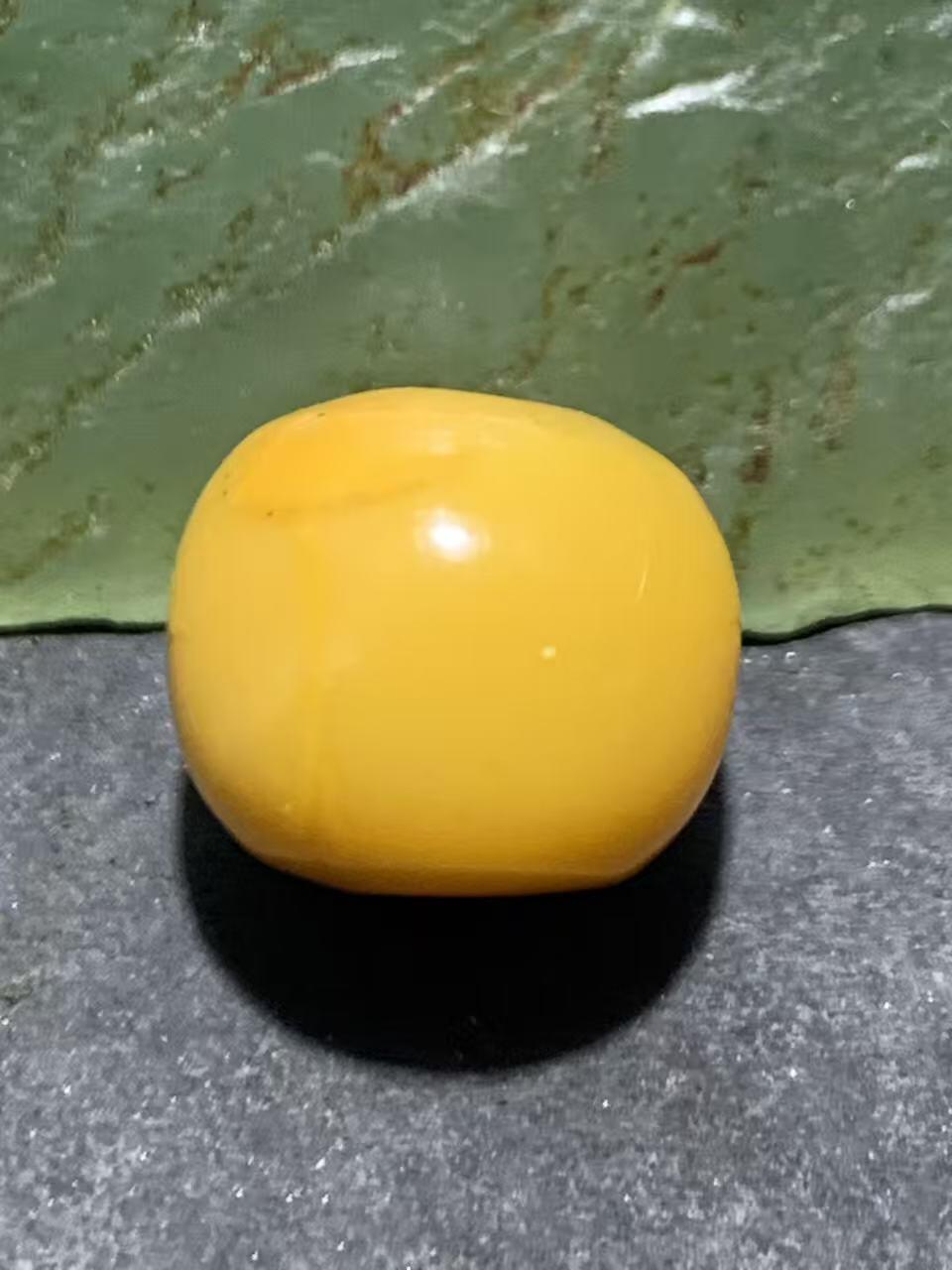 高玉化缅甸黄玉通货老形桶珠一颗！