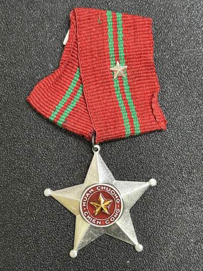 西秦中古拍卖第六十七期 - 越南三级军功勋章