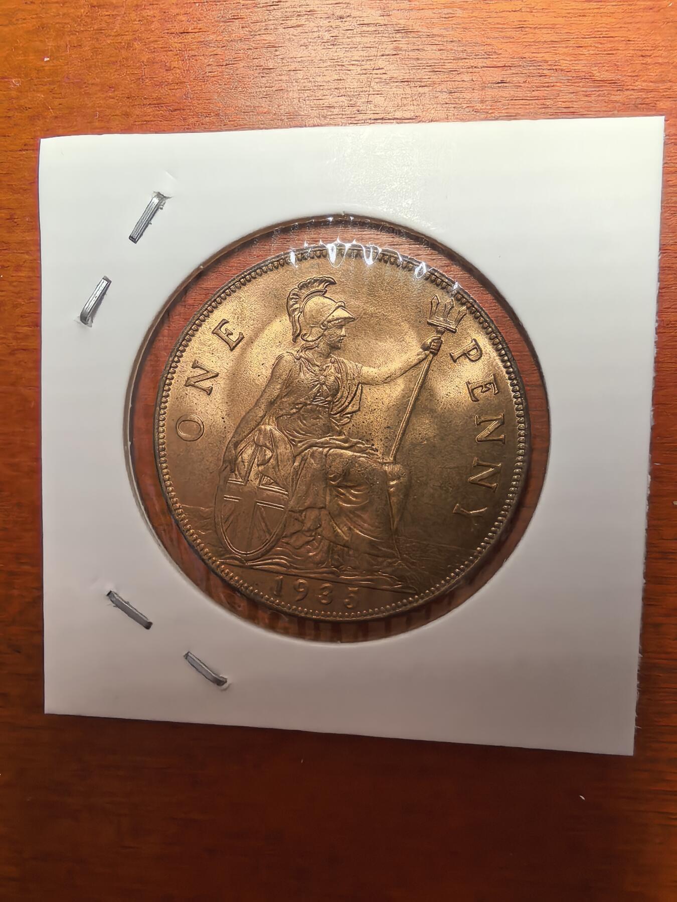 长老汇蛇年精选第七十九场拍卖 1935英国乔治五世1便士铜币，透打，未流通品，逆天的红光，克书价高