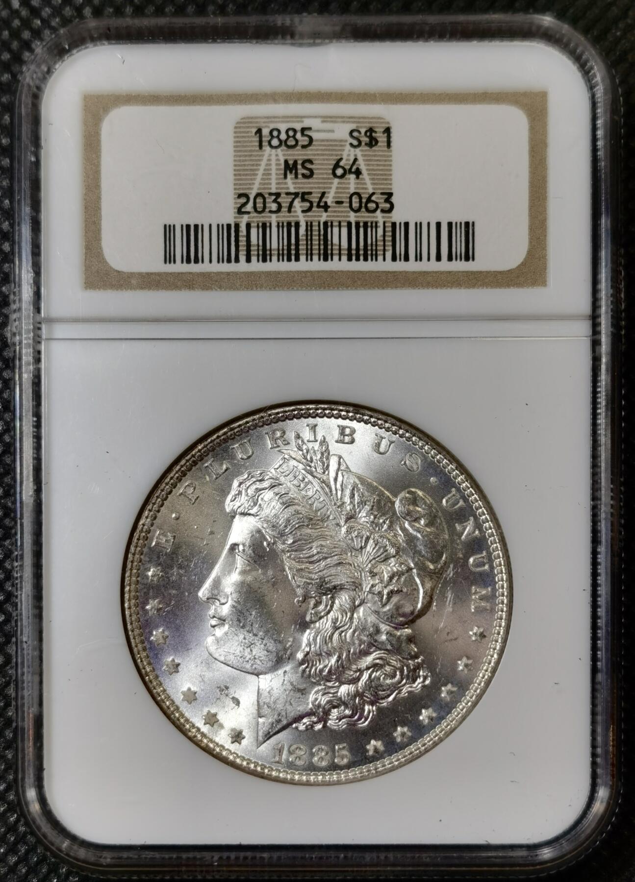 甄臻铺-世界币章拍卖（第40期）送拍享返佣金等优惠多多 NGC-MS64 1885年美国摩根，PL镜面质感，小白盒，手感很好