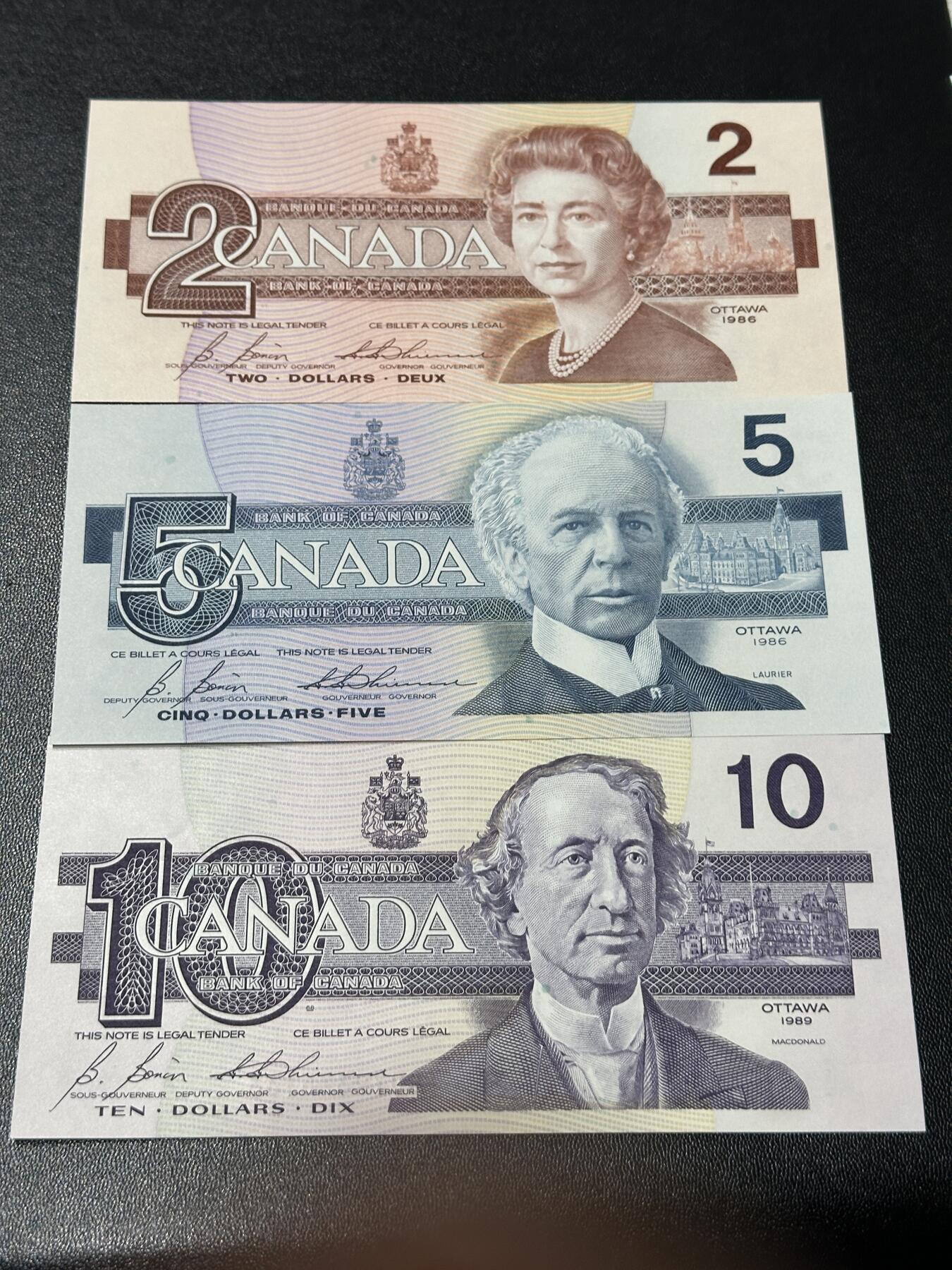 《外钞收藏家》第五百八十八期（优质场）（本平台长期征集拍品、欢迎藏友们联系合作） 加拿大鸟版系列2/5/10元同三张签名小套（绝品，2与10全程无4）	绝品