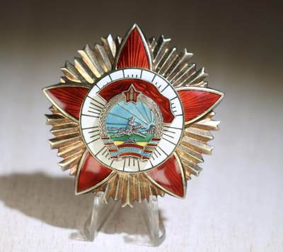 大猫徽章拍卖 第283期 - 蒙古🇲🇳战斗红旗勋章1⃣️ 针版