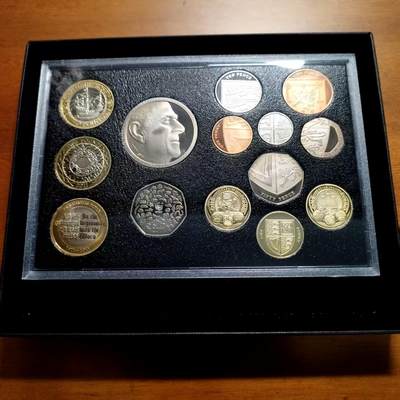 长老汇蛇年精选第七十九场拍卖 - 2011英国14枚精制套币，总面值15.38英镑，盒证全，带少见白色外包装