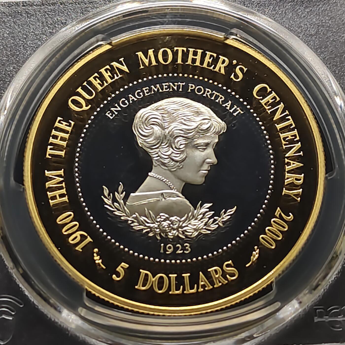 【全场包邮】纯粹捡漏拍481场（免费代拍第18场） 纽埃2000年5元女王母亲伊丽莎白皇太后诞生100周年外圈镀金精制克朗型纪念银币-PCGS PR69 DCAM