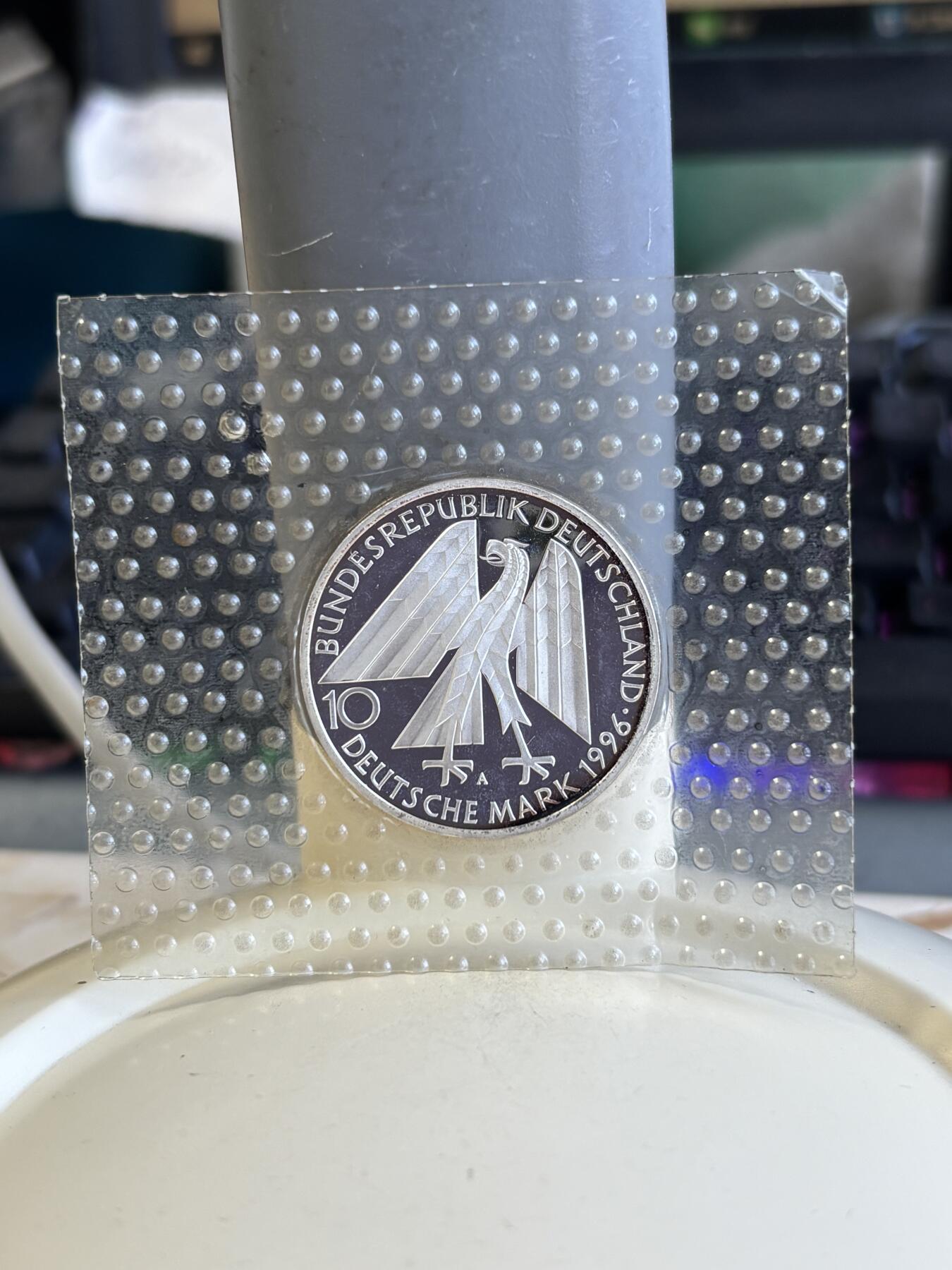 第183期拍卖   原厂塑封德国1996年国际科尔平协会创立150周年精制纪念银币625银15.5克直径32.5毫米，塑料封脱开了