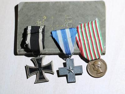 大猫徽章拍卖 第283期 - 德国ko厂一战二铁，德国民事战功奖章 kvkm圆盘战功奖章，意大利军事十字勋章，意大利一战意澳战争纪念章高浮雕版本，书是瑞士颁发的二战期间的德语军队牧师祈祷书圣经