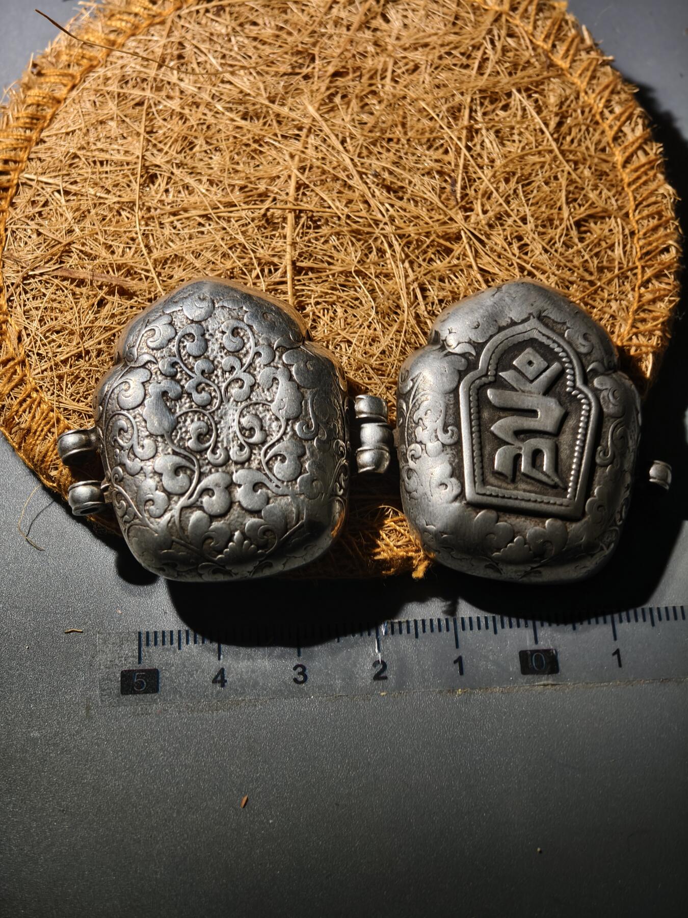 88期回流戒指饰品杂件纪念章丝路钱币专场 藏传饰品