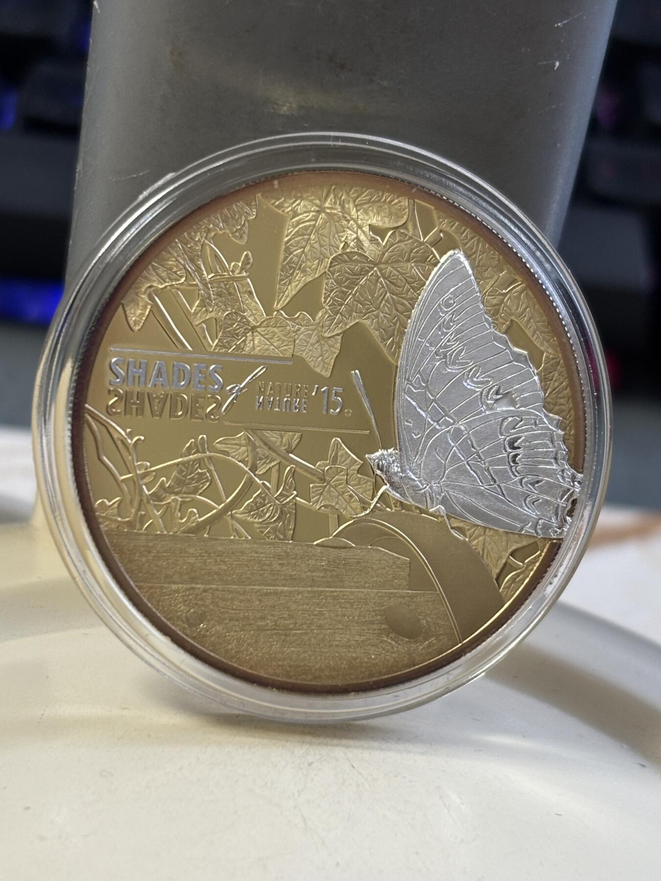 第183期拍卖 库克2015年自然之影系列蝴蝶镭射微雕镀金彩银币