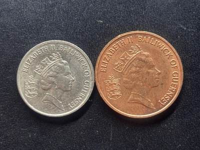 邮泉阁限时拍卖第三十七场 英国殖民地、属地硬币专场（硬币在国外。请付邮费6元。） - 根西岛2枚