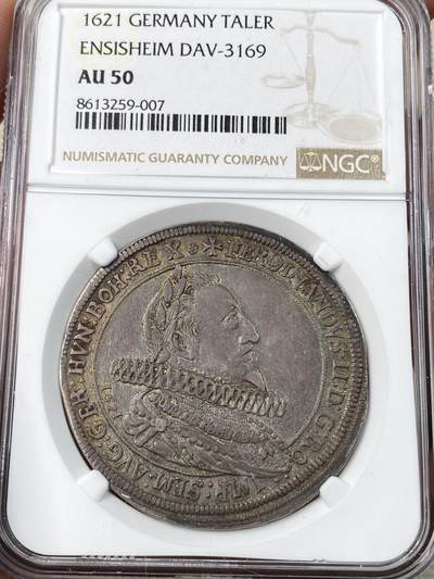 万国钱币拍卖第056期 - NGC AU50 1621年神圣罗马帝国斐迪南二世纹章大泰勒 极其罕见的神罗泰勒品种 全深打欧陆五彩 NGC一共三枚评级记录 此枚为亚军分 上面还有一枚62 足以入藏的状态