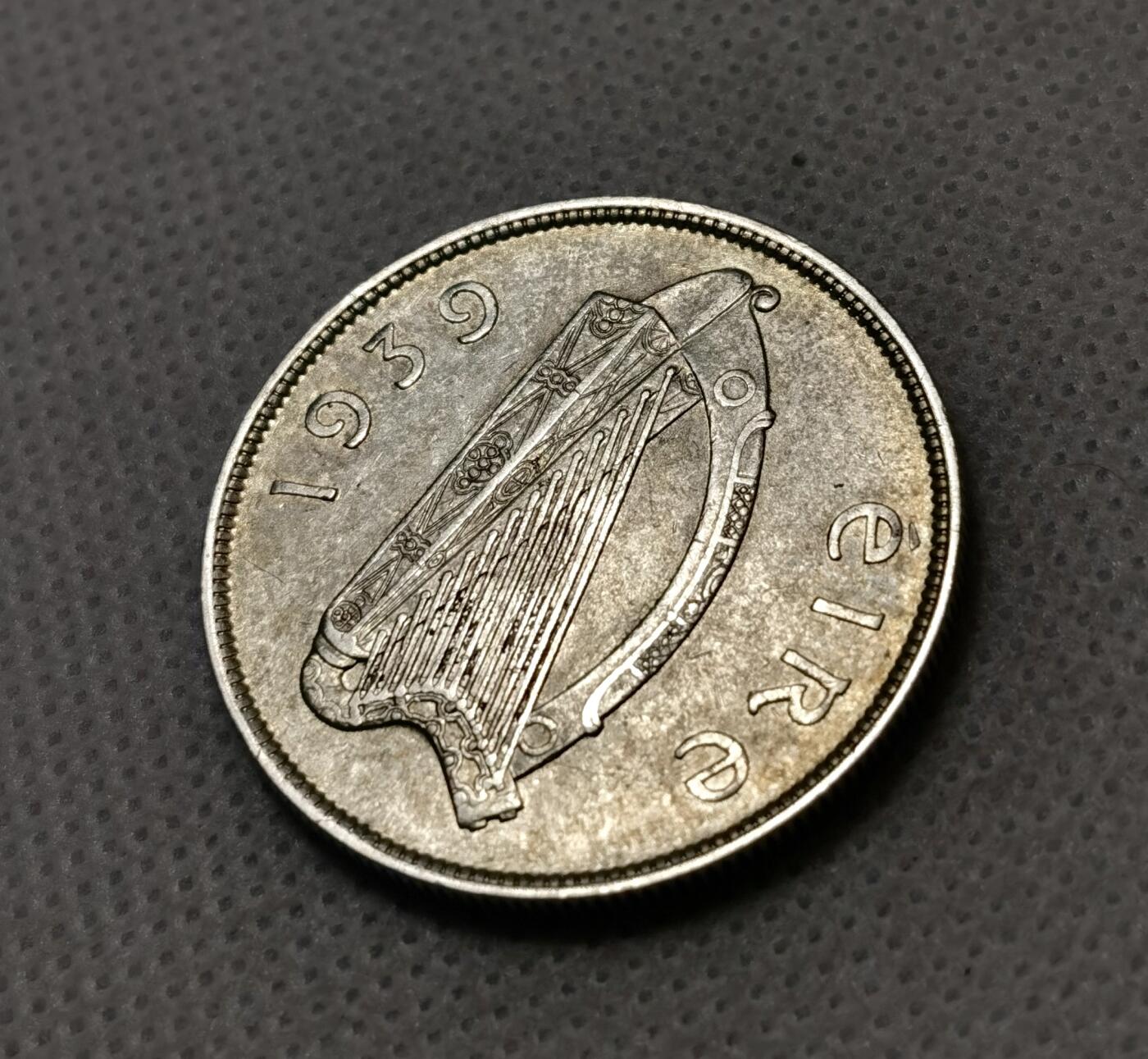 甄臻铺-世界币章拍卖（第40期）送拍享返佣金等优惠多多 AU好品爱尔兰1939半克朗银币，非常好的品种，整套最大面值，品相稍微好的就非常贵了，细节见图