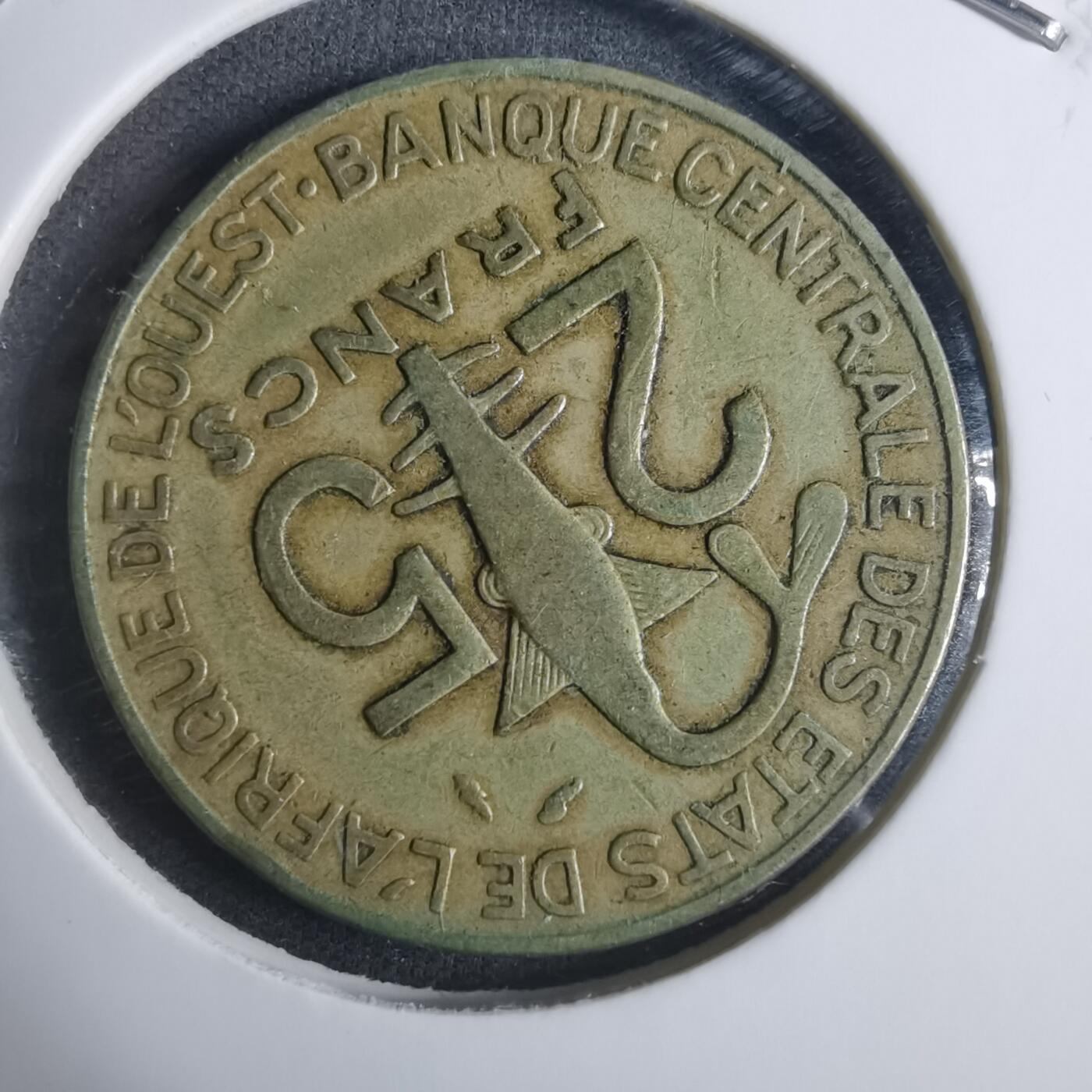 沼泽如烟--第915场 西非1976年25法郎