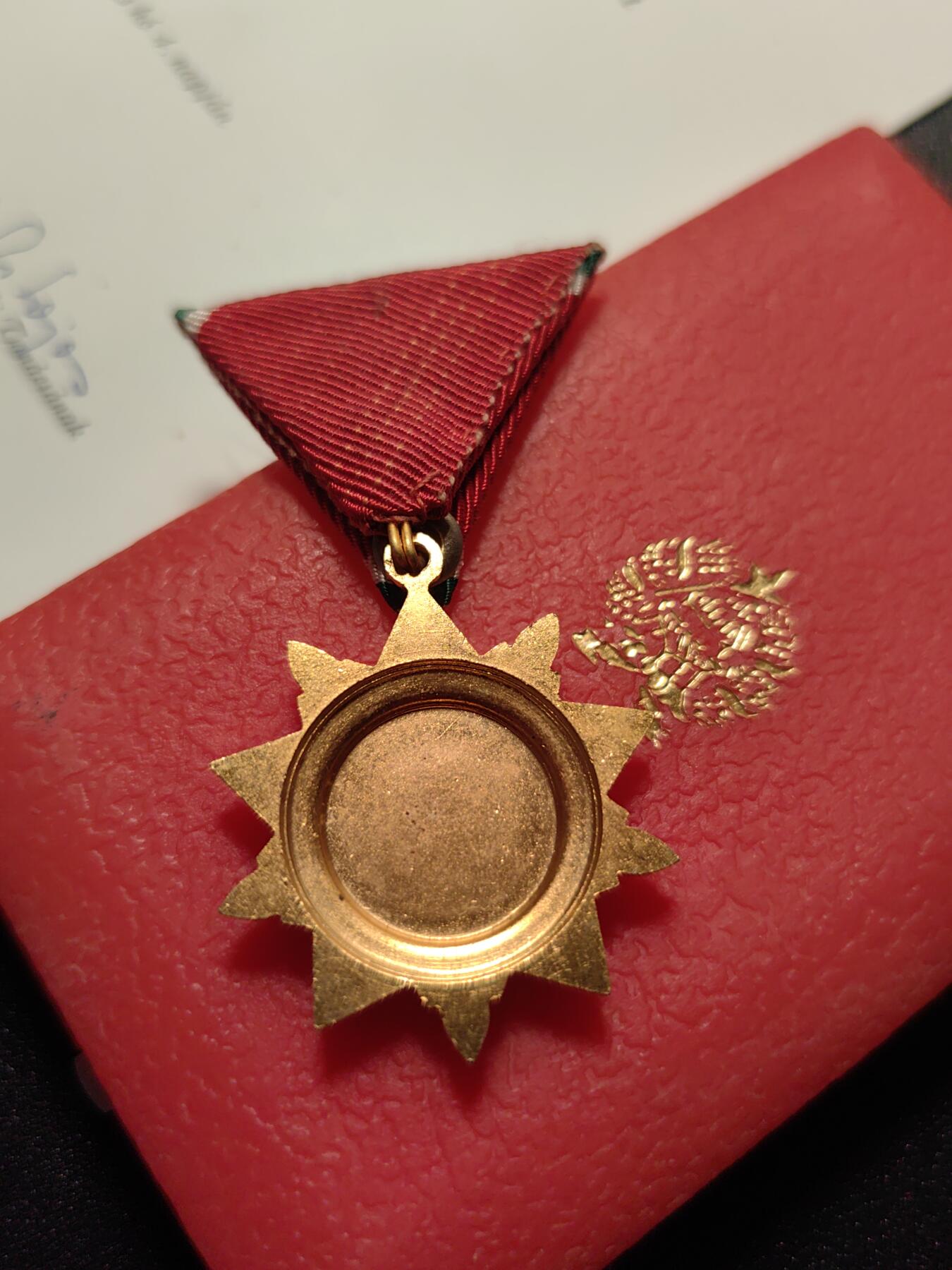 靖甫拍卖第十二场 匈牙利战胜德国25周年奖章原盒带证