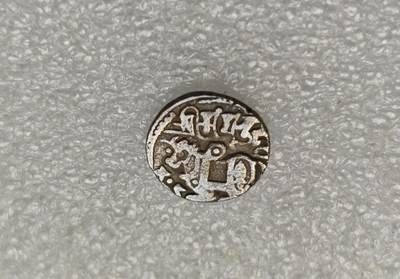 瓶子🏺第218期拍卖会 -  750-800年沙希王朝牛瘤骑士打制银币