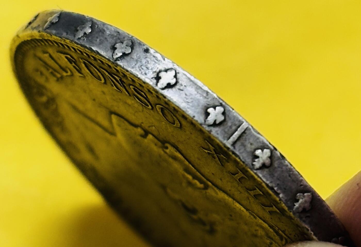 文馨钱币收藏第 283 场，【大雪鉴珍，寒英缀金】金银纪念币精品场，诚邀您的参与【长期接代拍品】 1896 年西班牙阿方索十三世 5 比塞塔大银币，第三版首发年 900 高银，只发行 4 年时间