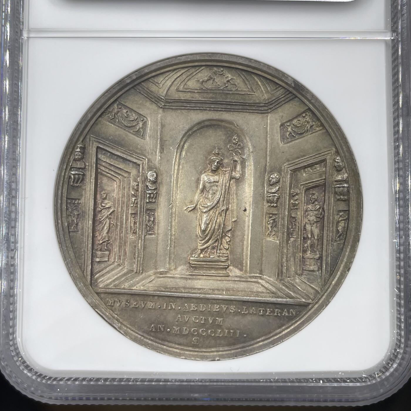「木头集藏」章牌精品专场！ 1853年梵蒂冈教皇庇护九世 拉特朗宫博物馆扩建 纪念银章，MS 63，较少见教皇纪念银章，品相不错。