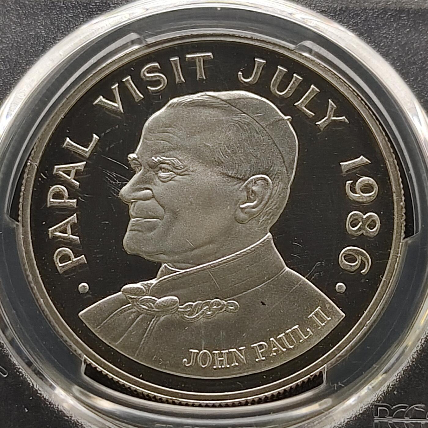 【全场包邮】纯粹捡漏拍481场（免费代拍第18场） 【稀少】圣卢西亚1986年5元教皇访问精制纪念银币-量2120-PCGS PR68 DCAM