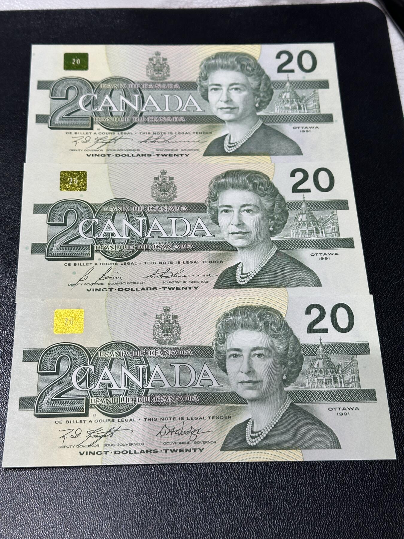 《外钞收藏家》第五百八十八期（优质场）（本平台长期征集拍品、欢迎藏友们联系合作） 加拿大1991年鸟版20元三张一组（3种不同签名；两张绝品一张UNC，尾号5相同）	UNC+绝品