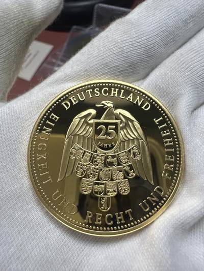 12.4铜章专场 - 2015年德国统一25周年 柏林国会大厦高浮雕精致镀金铜章 40mm