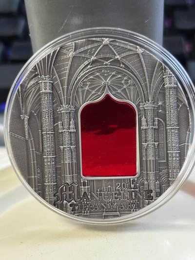 第183期拍卖 - 帕劳2011年蒂凡尼镶玻璃曼努埃尔式建筑2盎司银币，999银，发行999枚